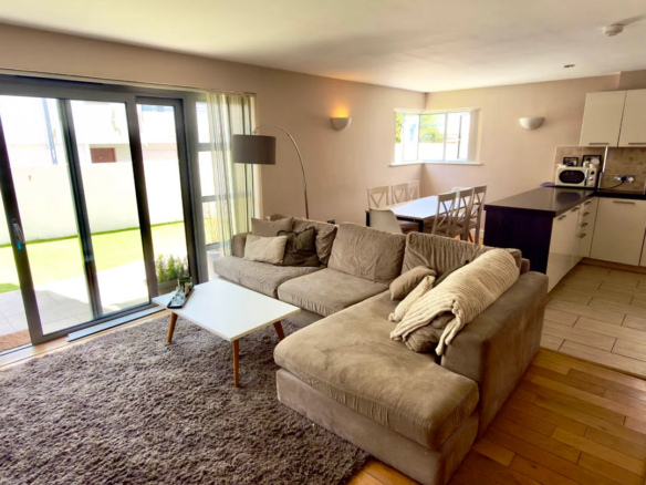 1 Sunshine Gardens, Marett Road, St. Helier