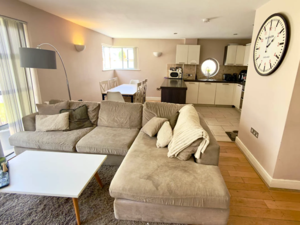 1 Sunshine Gardens, Marett Road, St. Helier