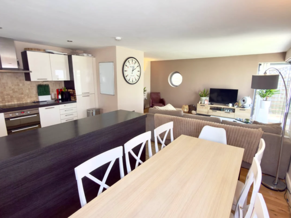 1 Sunshine Gardens, Marett Road, St. Helier