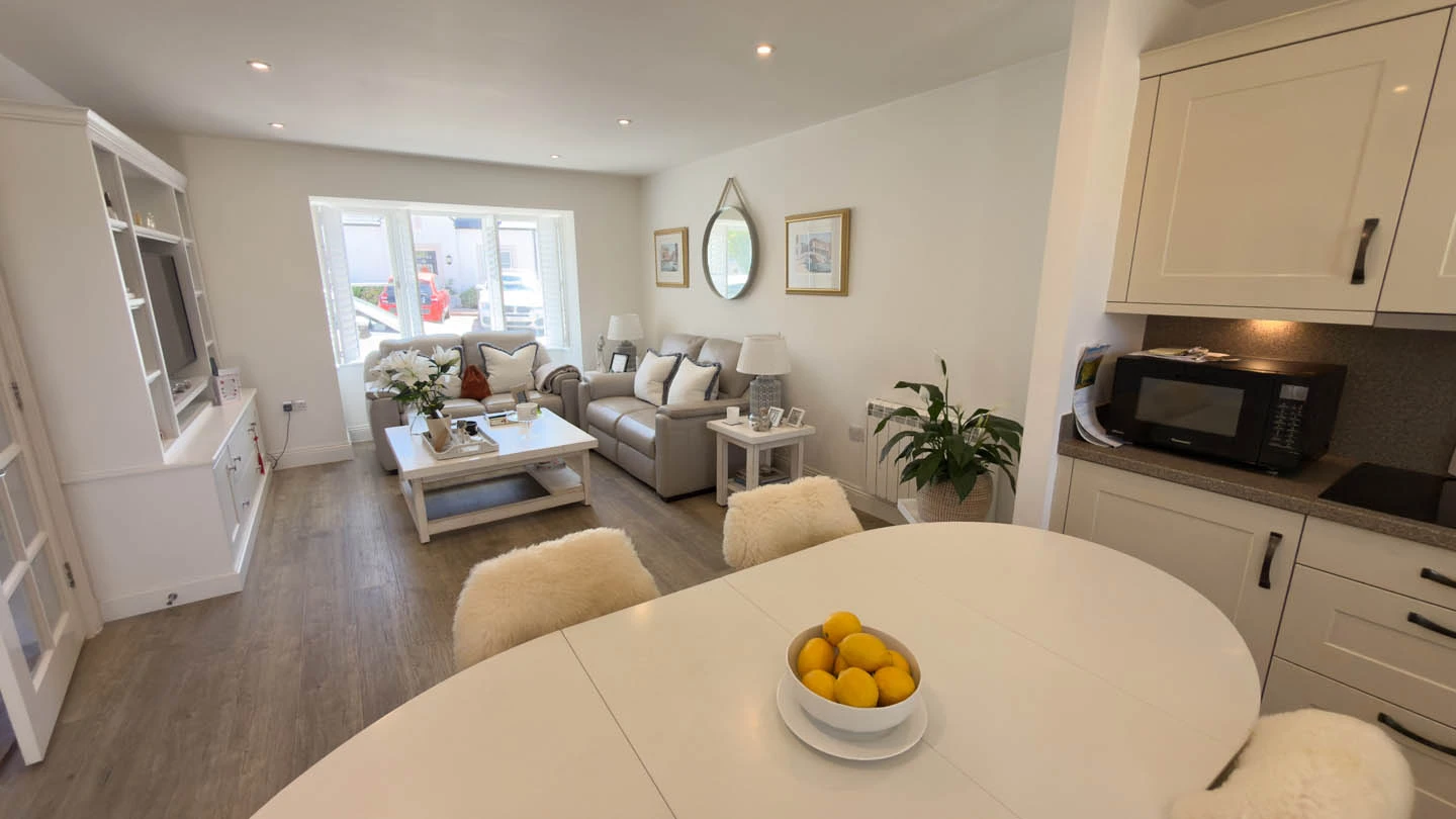 88 Langtry Gardens, St. Saviours Hill