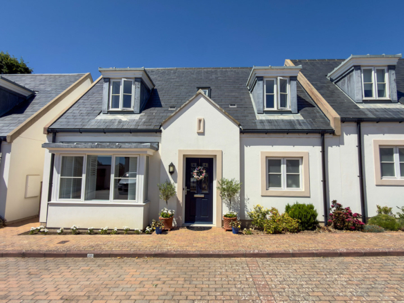 88 Langtry Gardens, St. Saviours Hill