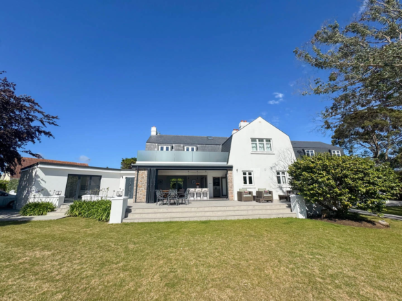 Lavington, Beauport Estate, La Route des Genets, St. Brelade