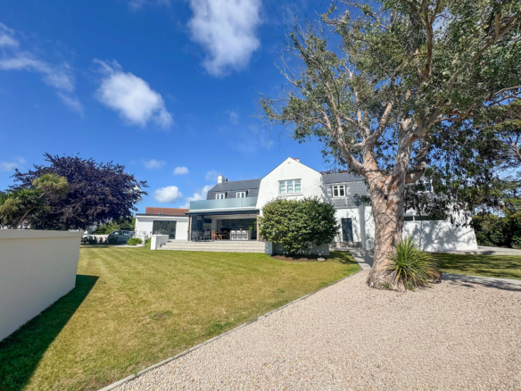 Lavington, Beauport Estate, La Route des Genets, St. Brelade