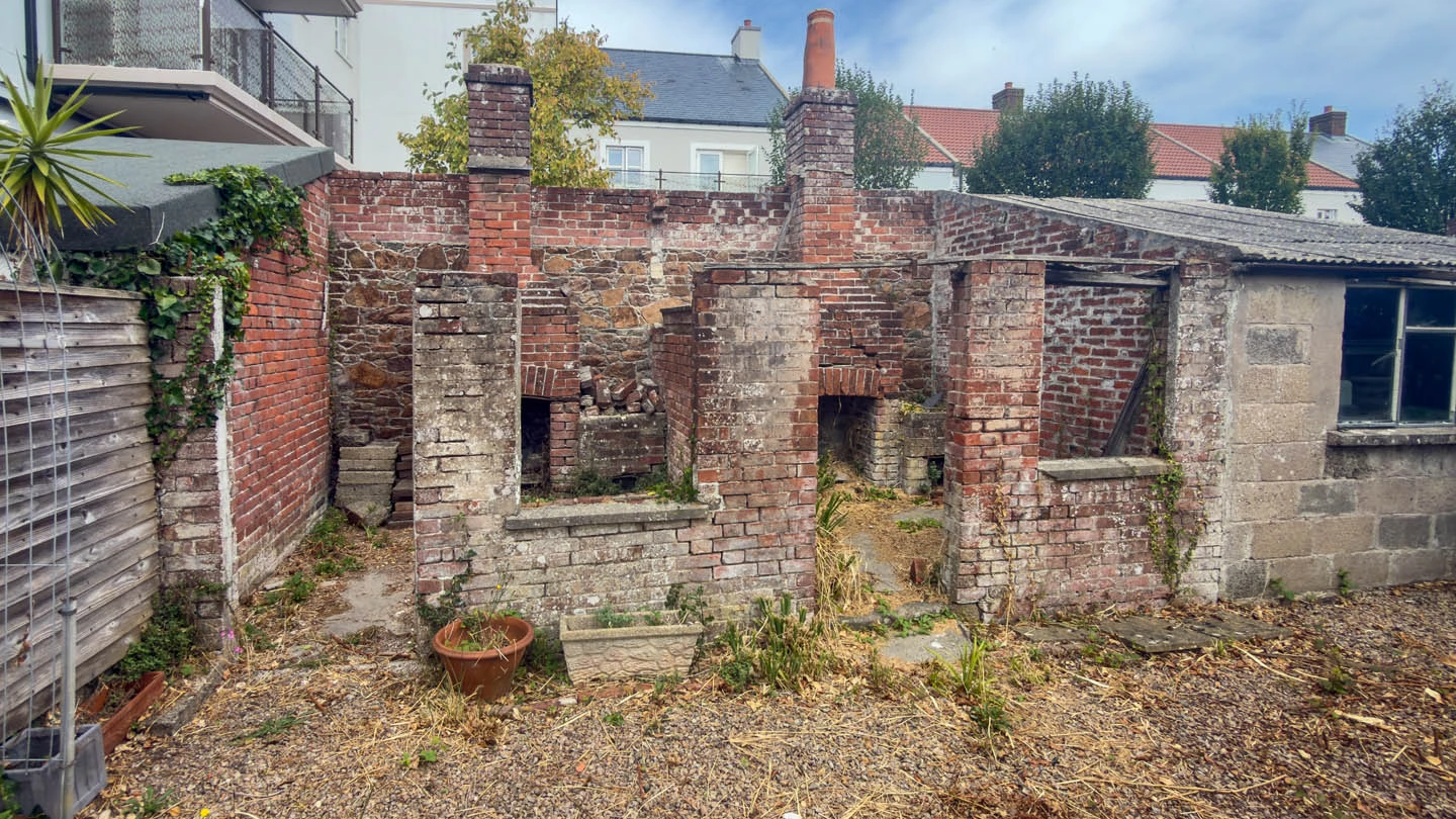 2 Hilgrove Terrace, Gorey Village Main Road
