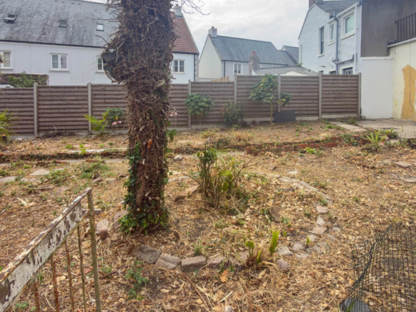 2 Hilgrove Terrace, Gorey Village Main Road